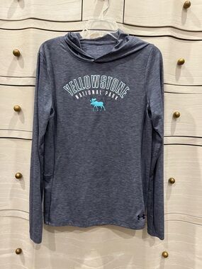 Under Armour Yellowstone Lightweight Hoodie Size Medium